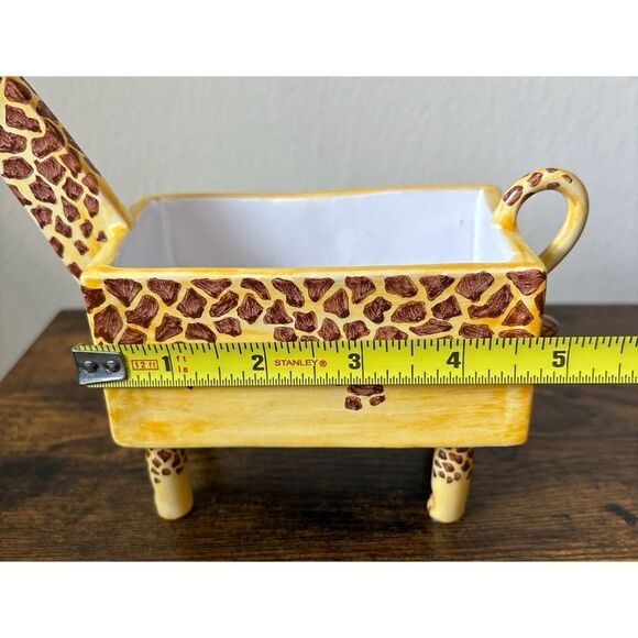FAÏENCERIES D’ART DE MALICORNE / COLLECTION GÉRARD NOURI
Small giraffe planter - Picture 5 of 10